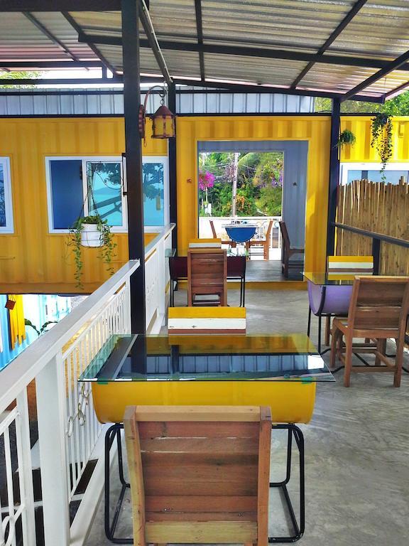 Think & Retro Cafe Lipa Noi Samui Hostel Exterior photo